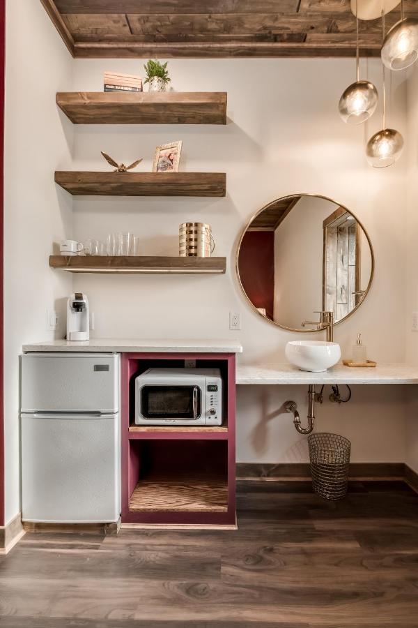 The Port Of Prescott Boutique Hotel ภายนอก รูปภาพ
